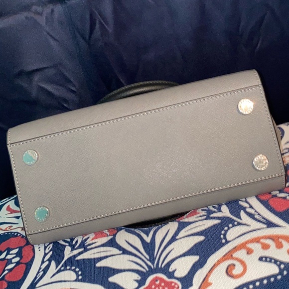 Michael kors purse - Picture 5 of 10